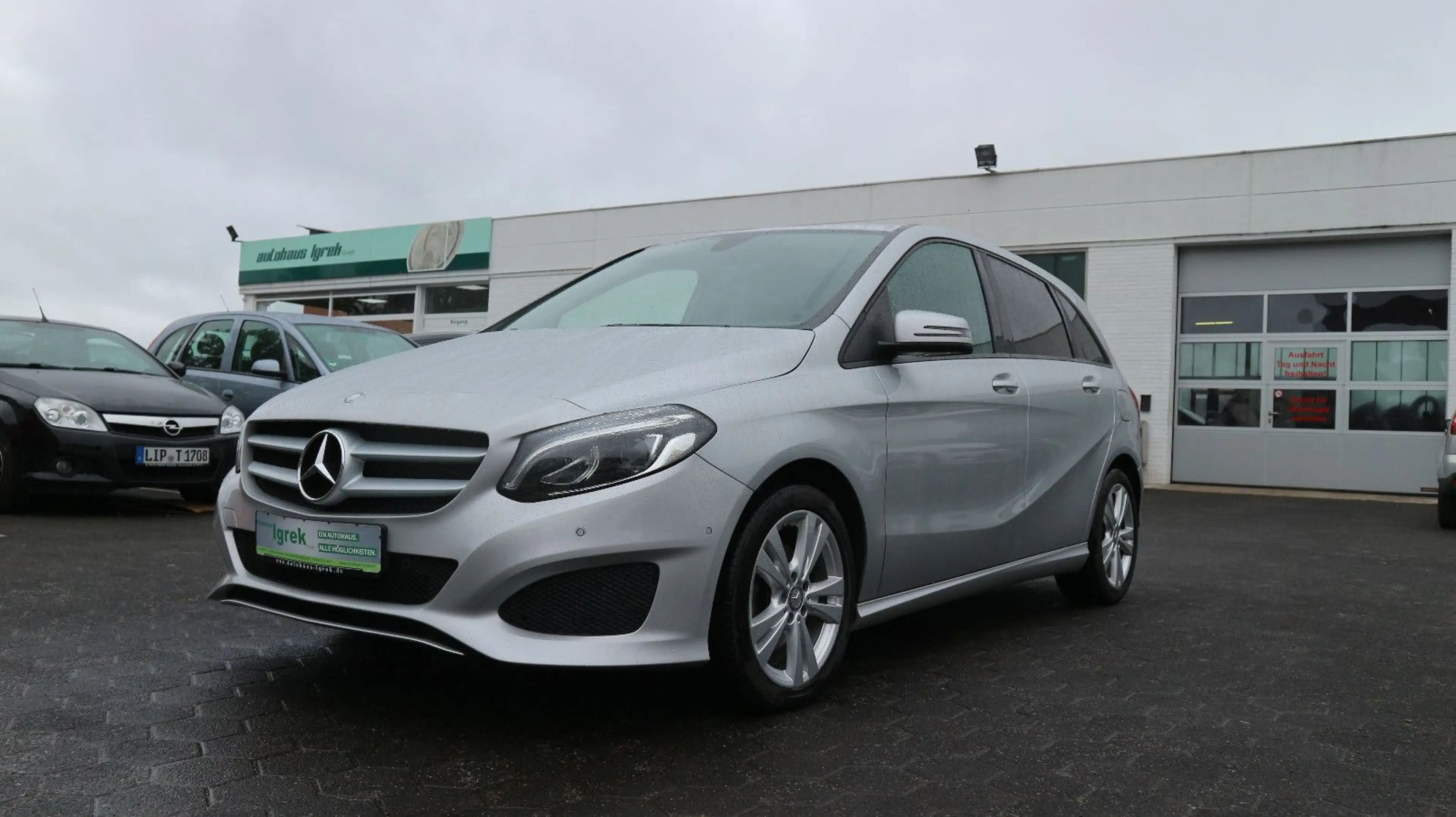 Mercedes-Benz B 220 CDI / d Navi/PDC+Kamera/AHK./Automatik. — photo 2