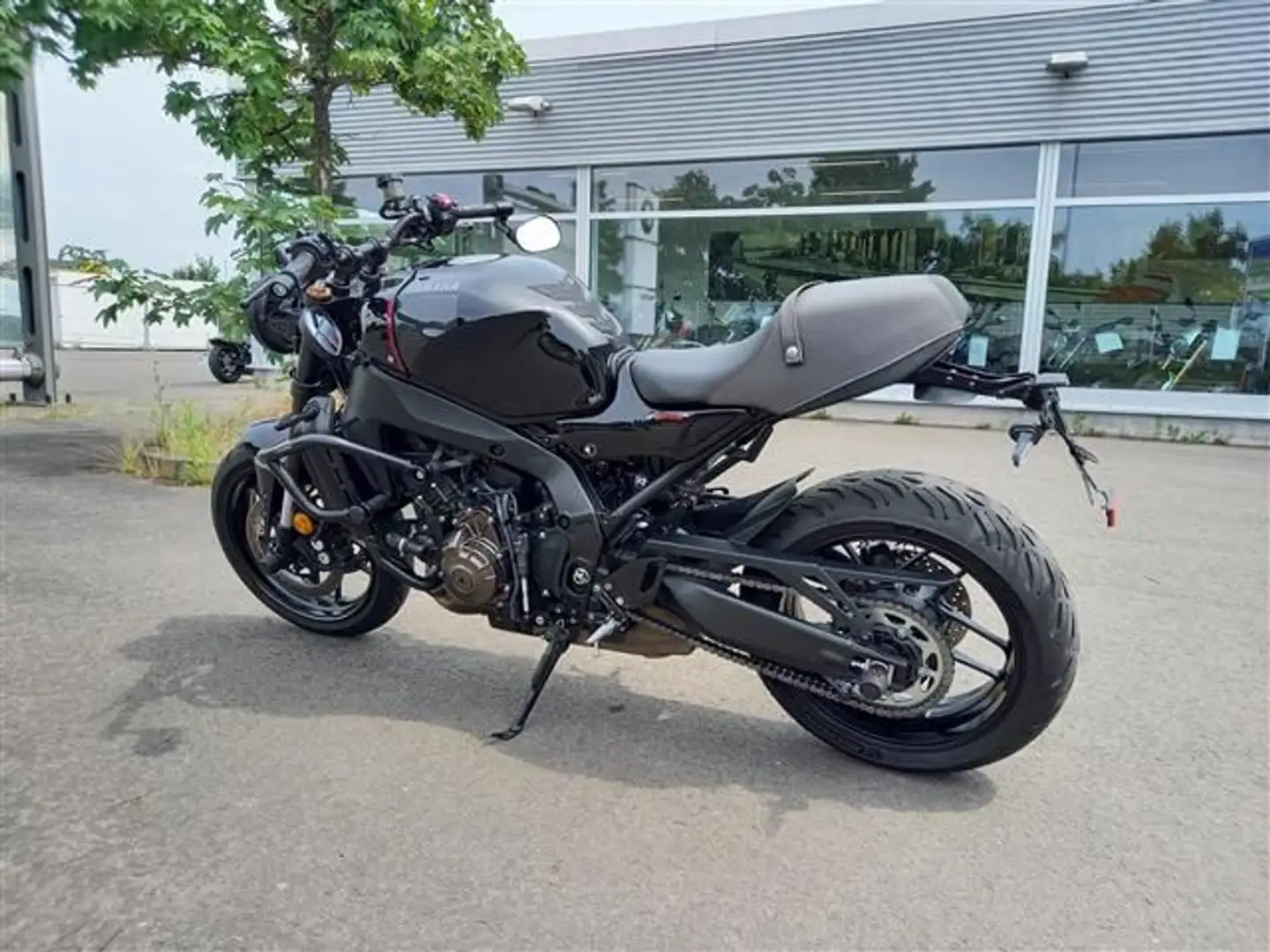 Yamaha XSR 900 Schwarz - 2