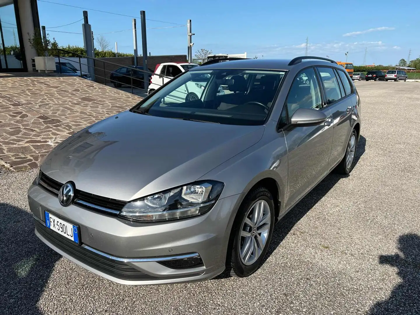 usato Volkswagen Golf Variant Station wagon a Rimini RN per € 15.500,-