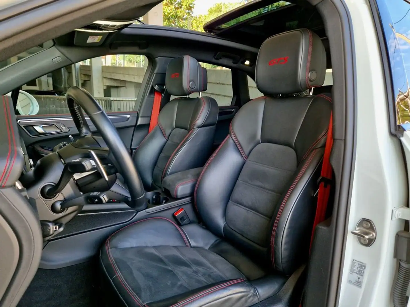 Porsche Macan GTS Weiß - 2
