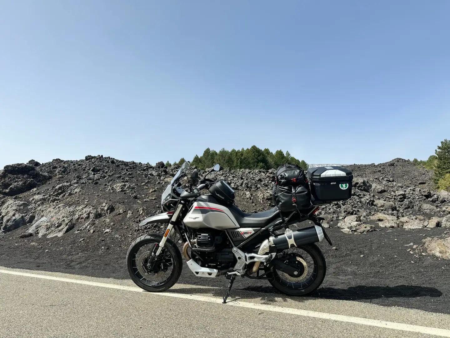 Moto Guzzi V 85 TT Travel Pack Сірий - 2