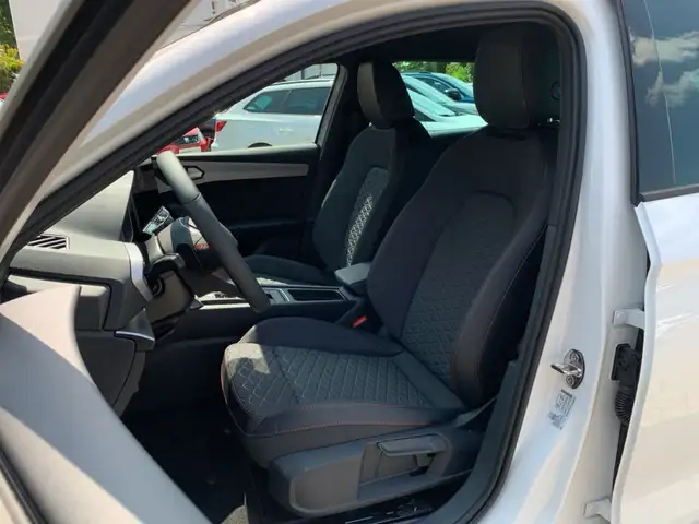 Seat Leon view 9