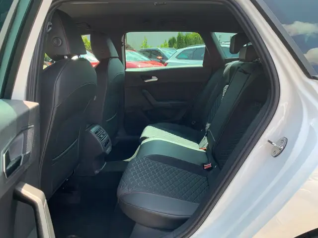 Seat Leon view 11