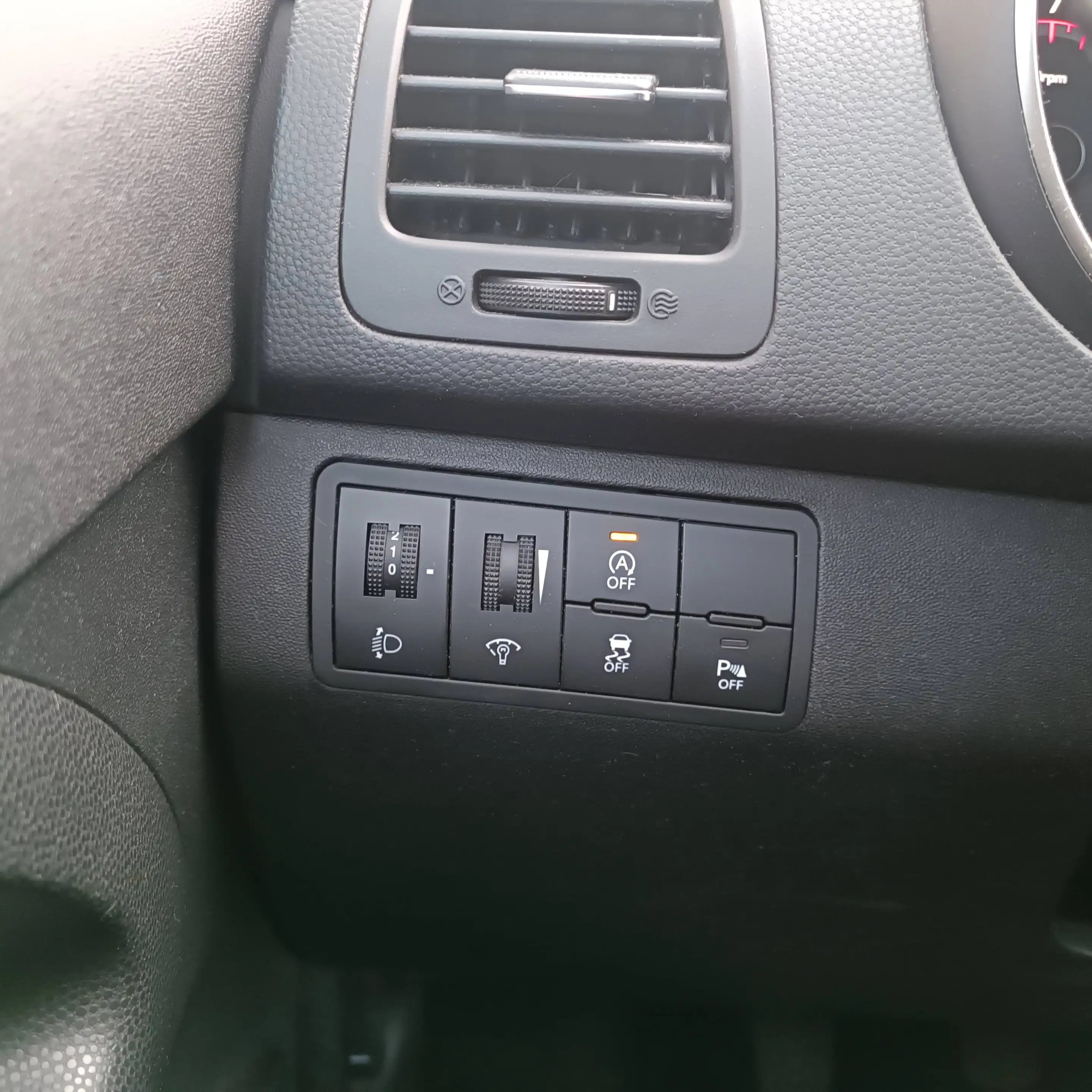 Kia Venga Venga 1.4i Lounge — photo 15