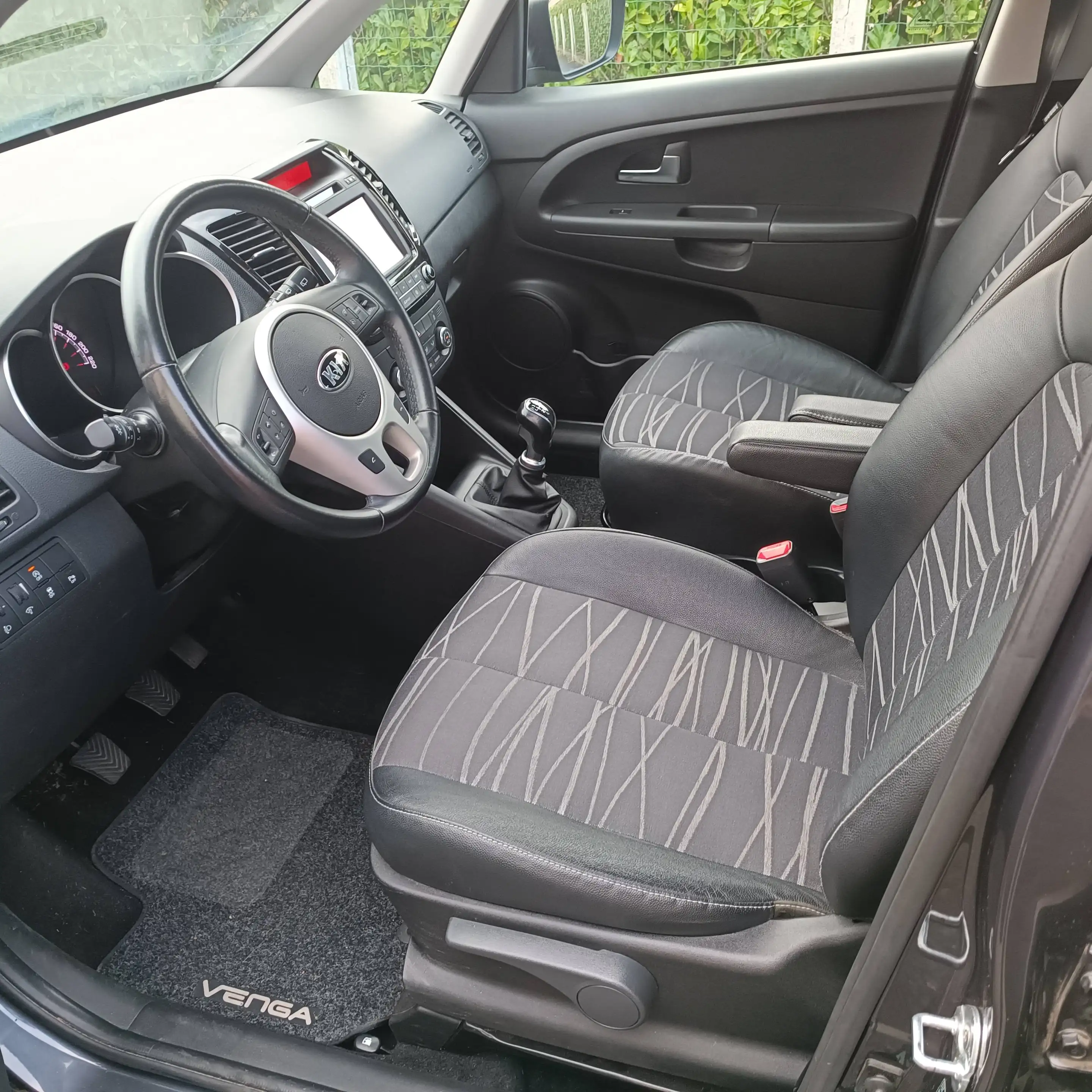 Kia Venga Venga 1.4i Lounge — photo 8