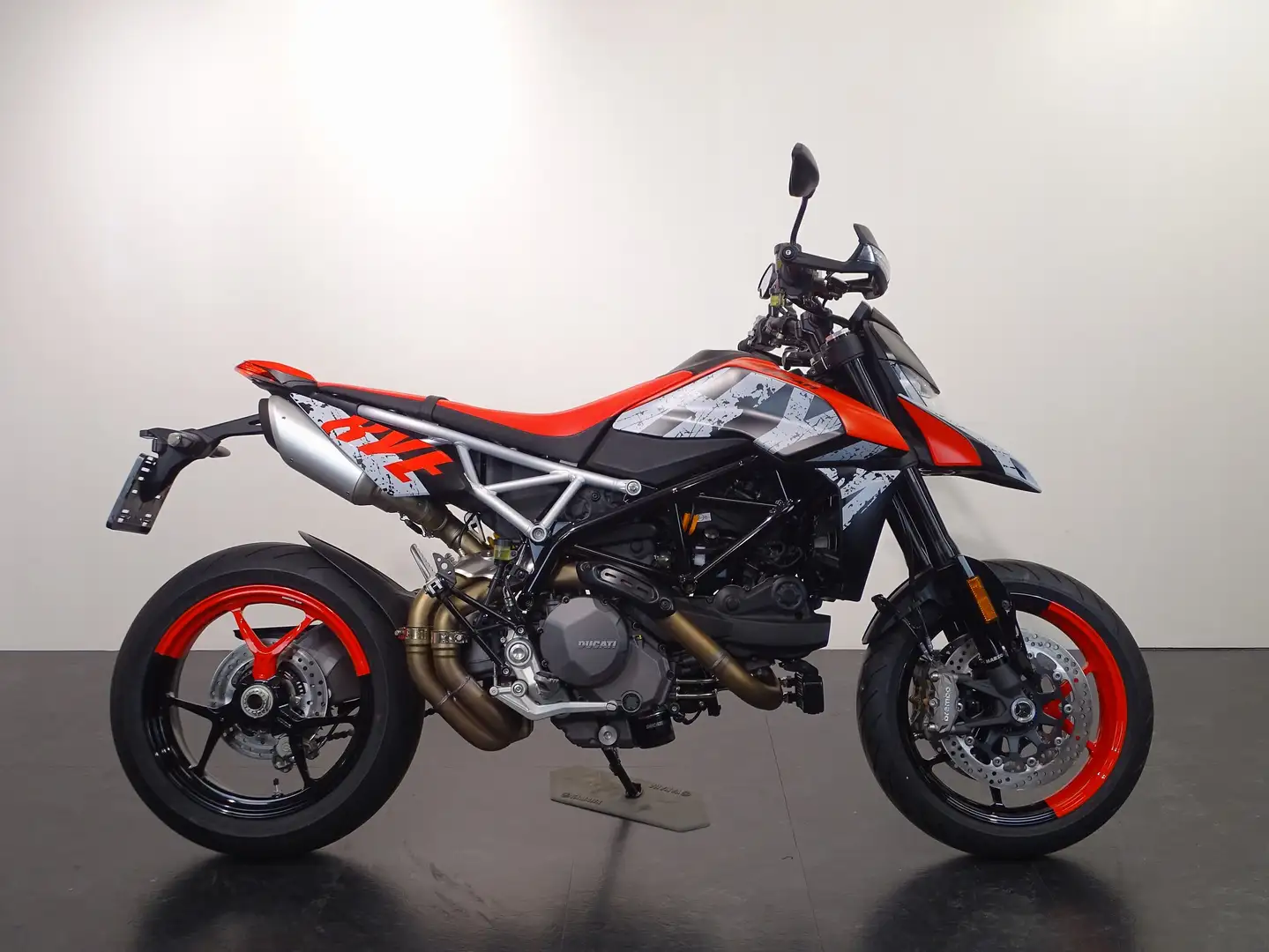 Ducati Hypermotard 950 RVE Negru - 1