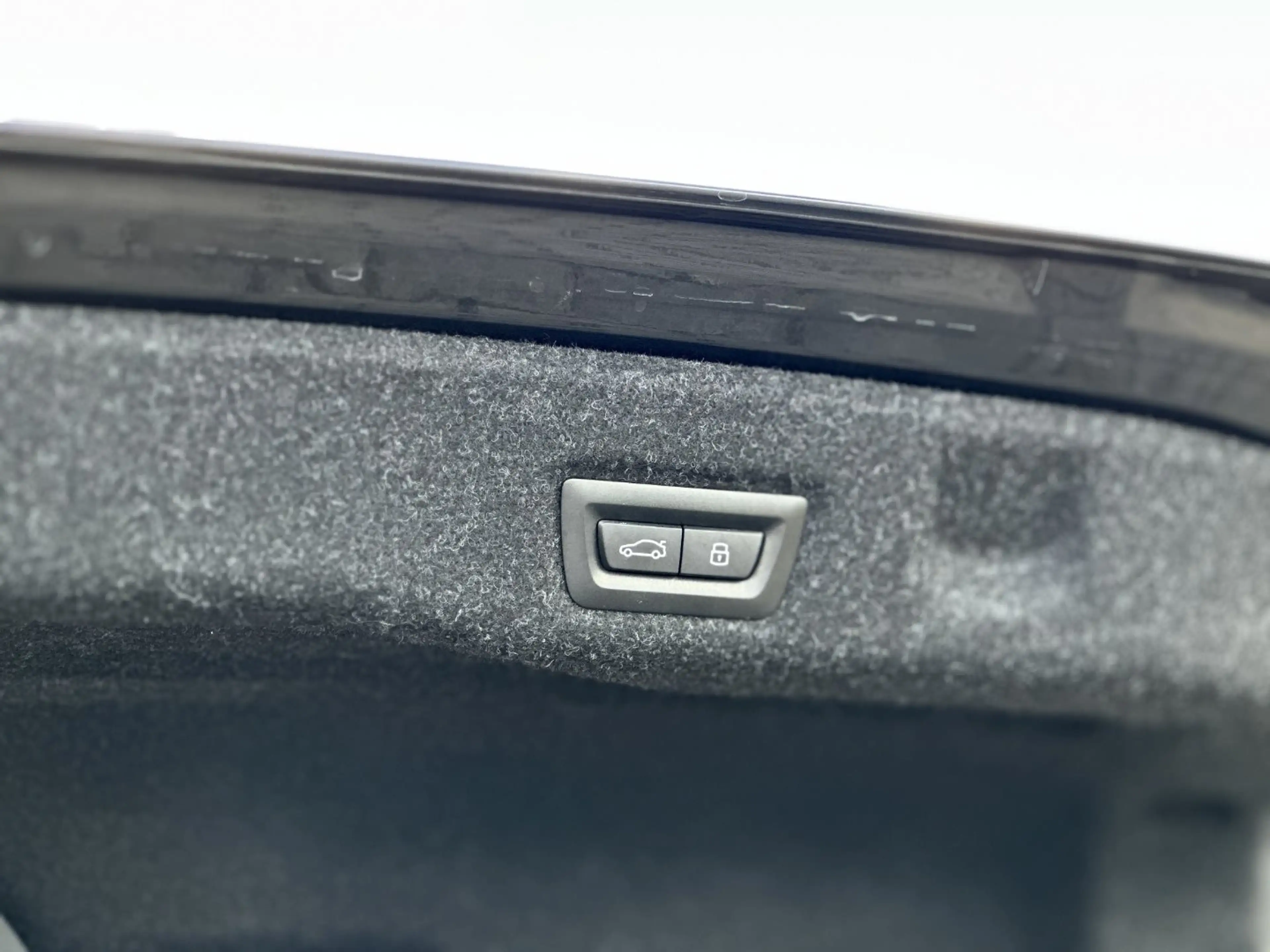 BMW i5 eDrive40 Limousine M Sportpaket HK HiFi DAB — photo 8