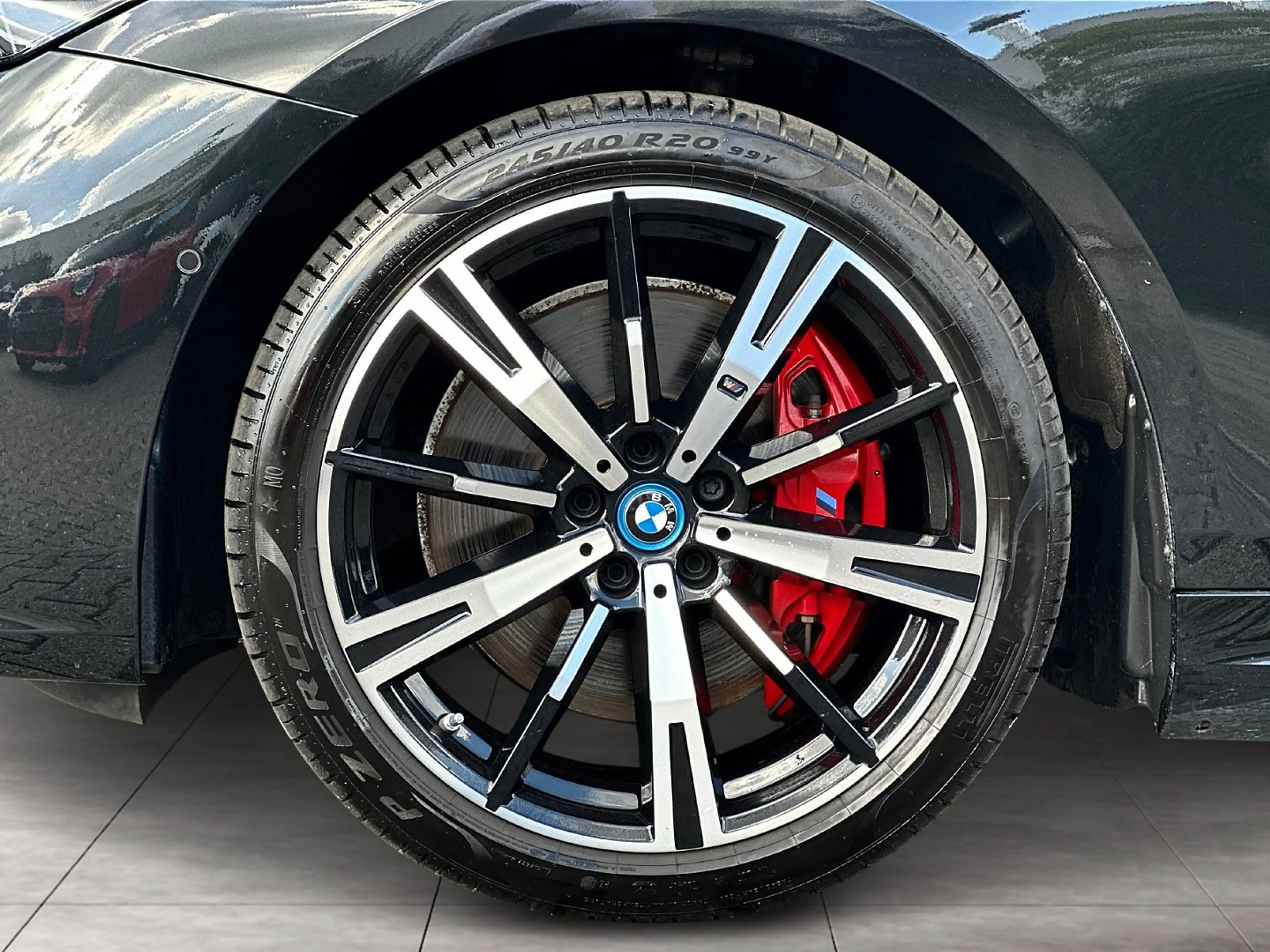 BMW i5 eDrive40 Limousine M Sportpaket HK HiFi DAB — photo 6