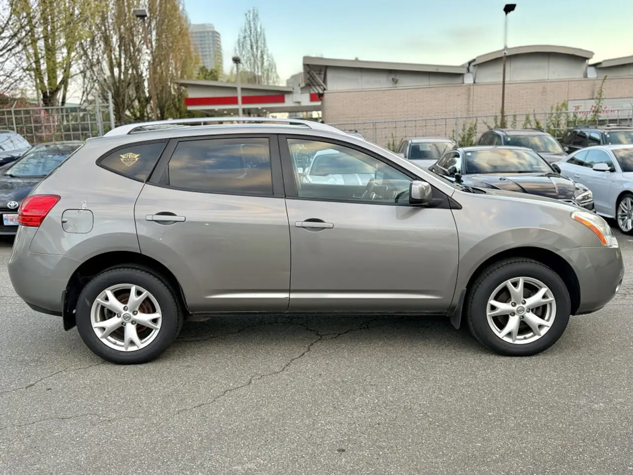 Nissan Rogue снимка Nissan Rogue