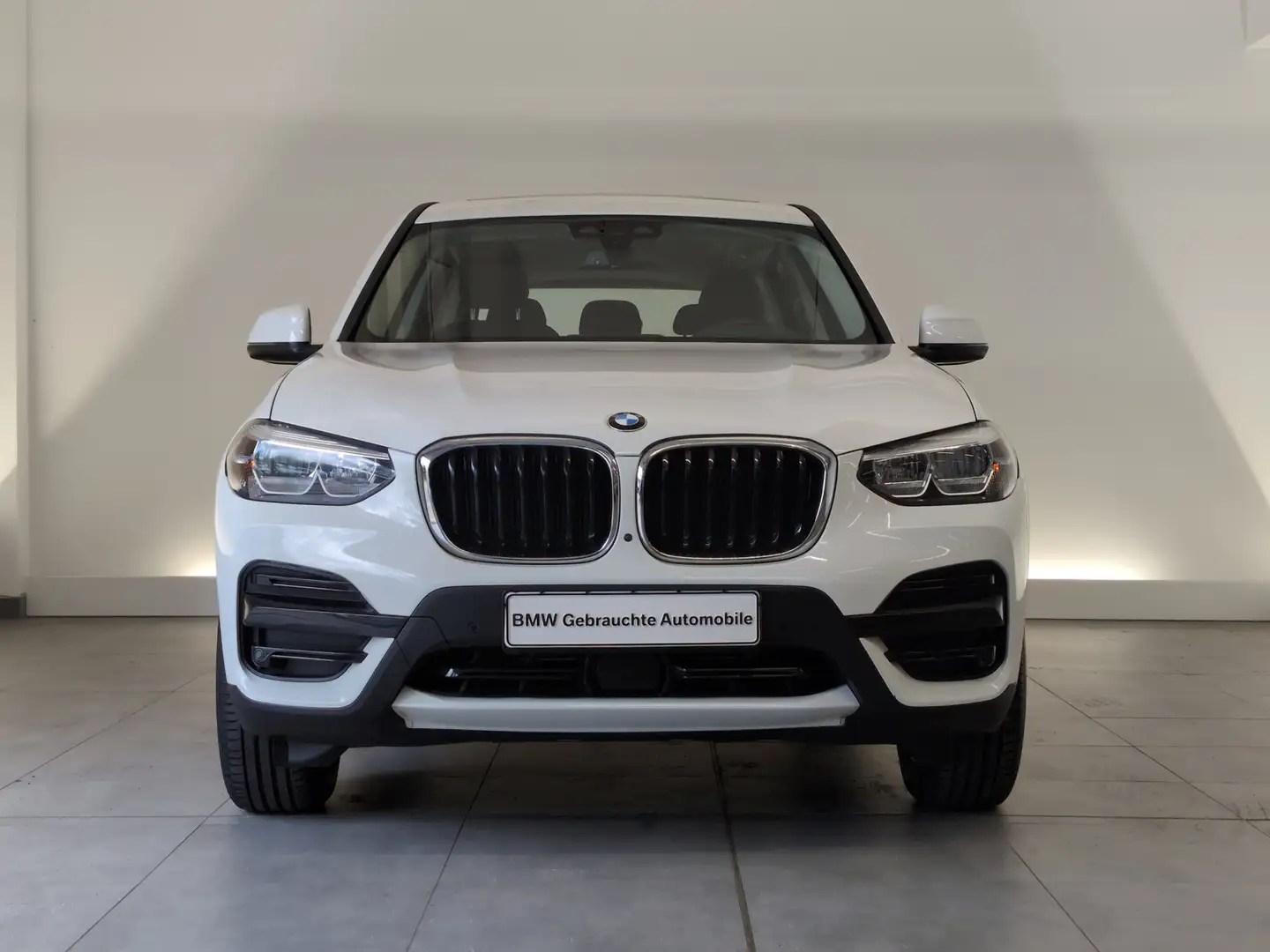 BMW X3 xDrive30i Advantage Pano/AHK/Ambiente  Pano/AHK/Am Weiß - 2