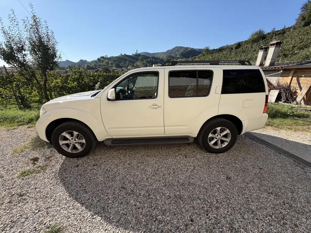 Nissan Pathfinder 2010 из Европы — купить под ключ