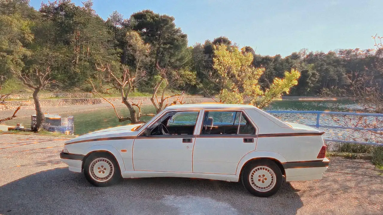 Alfa Romeo 75 Twin Spark 2.0, foto 12