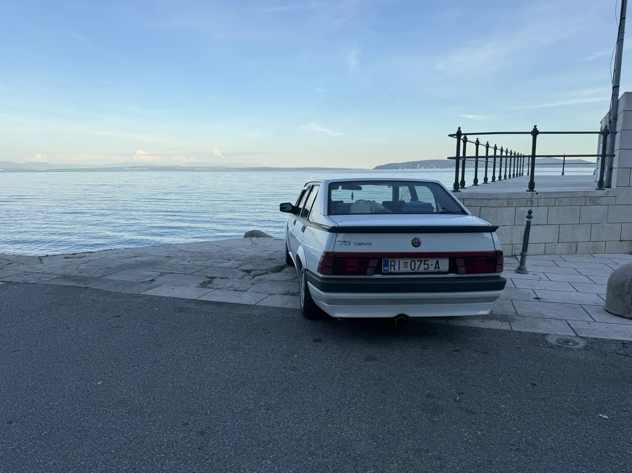 Alfa Romeo 75 Twin Spark 2.0, foto 9