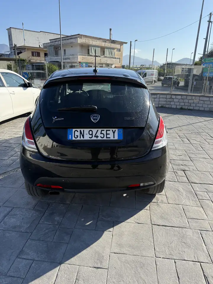 Lancia Ypsilon 2023