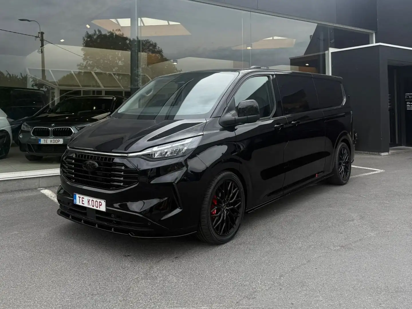 Ford Transit Custom 300 2.0 TDCI L2H1 Limited 170PK Zwart - 1
