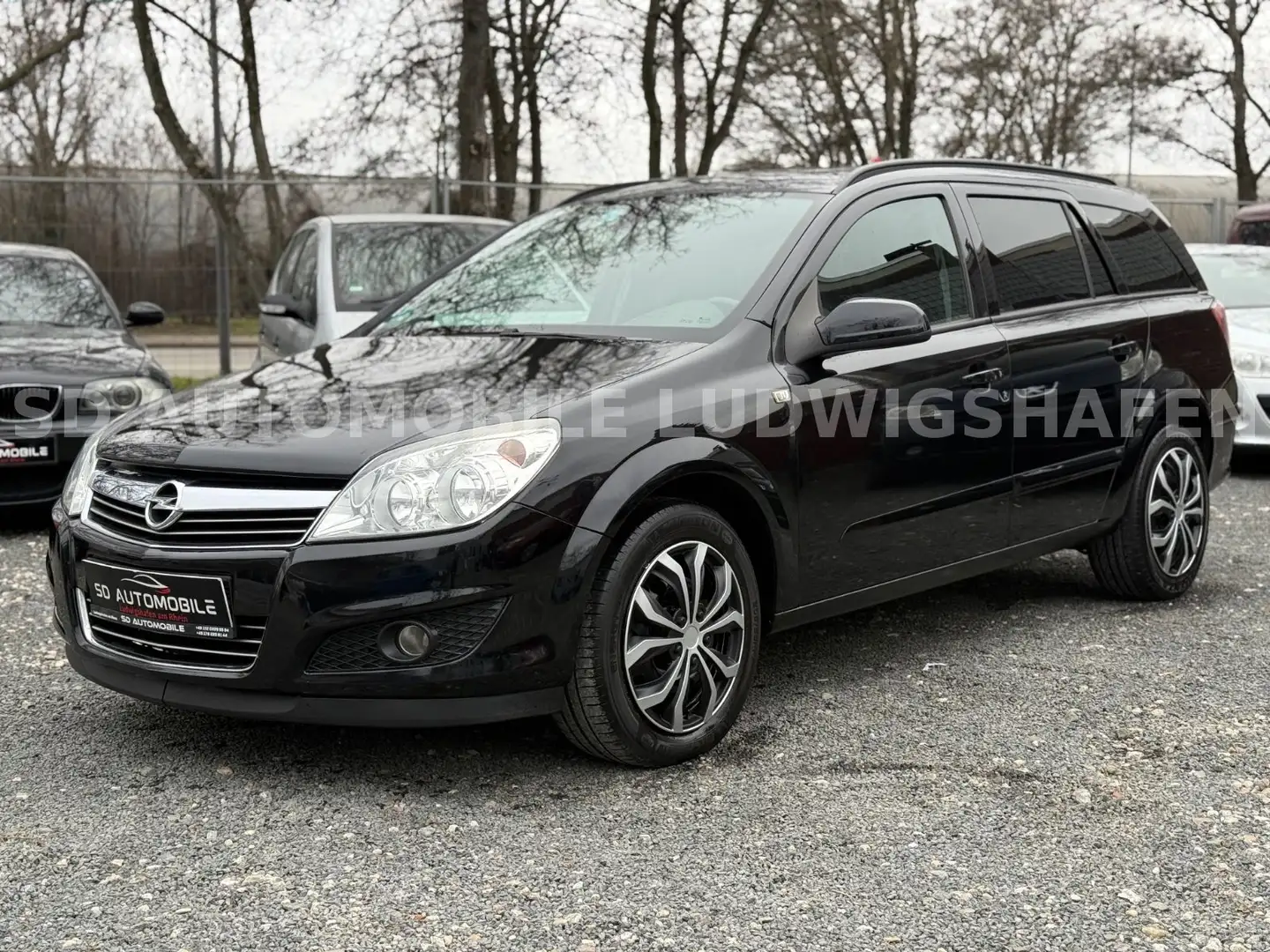 Opel Astra H 1,6 CATCH ME Now/TÜVNEU/VLLSCHKHFT/AHK Schwarz - 1