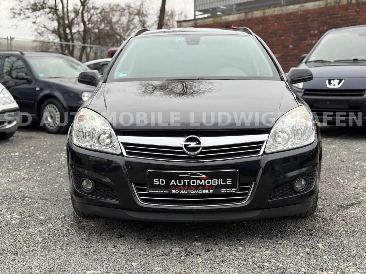 Opel Astra H 1,6 CATCH ME Now/TÜVNEU/VLLSCHKHFT/AHK Schwarz - 2