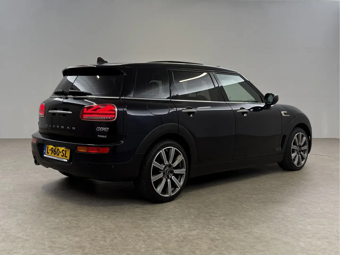 MINI Cooper Clubman 1.5 Richmond Park Edition | Pano | H/K | Virtual | Bleu - 2