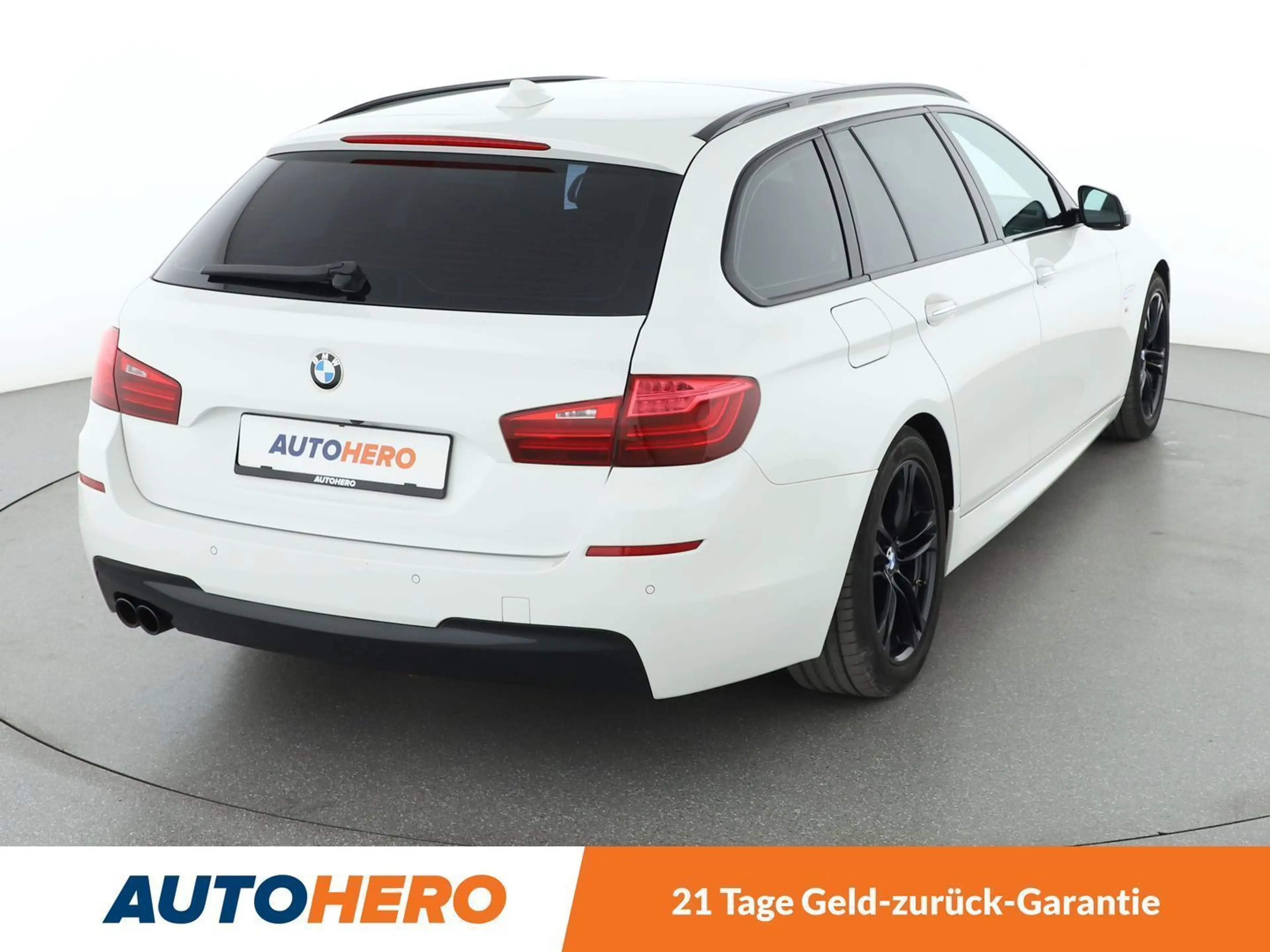 BMW 525 525d M Sport Aut.*NAVI*ACC*HUD*PANO*CAM*BI-XENON* — photo 6