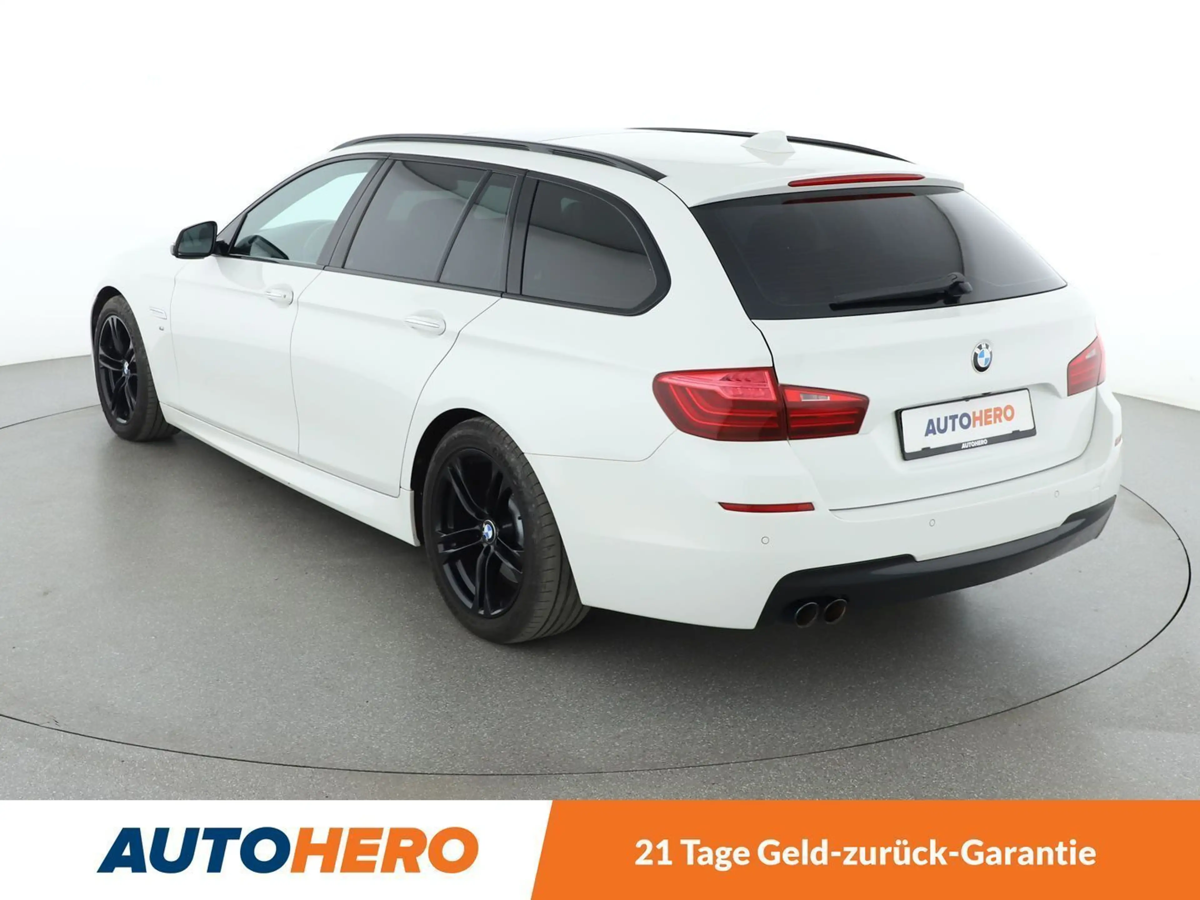 BMW 525 525d M Sport Aut.*NAVI*ACC*HUD*PANO*CAM*BI-XENON* — photo 4