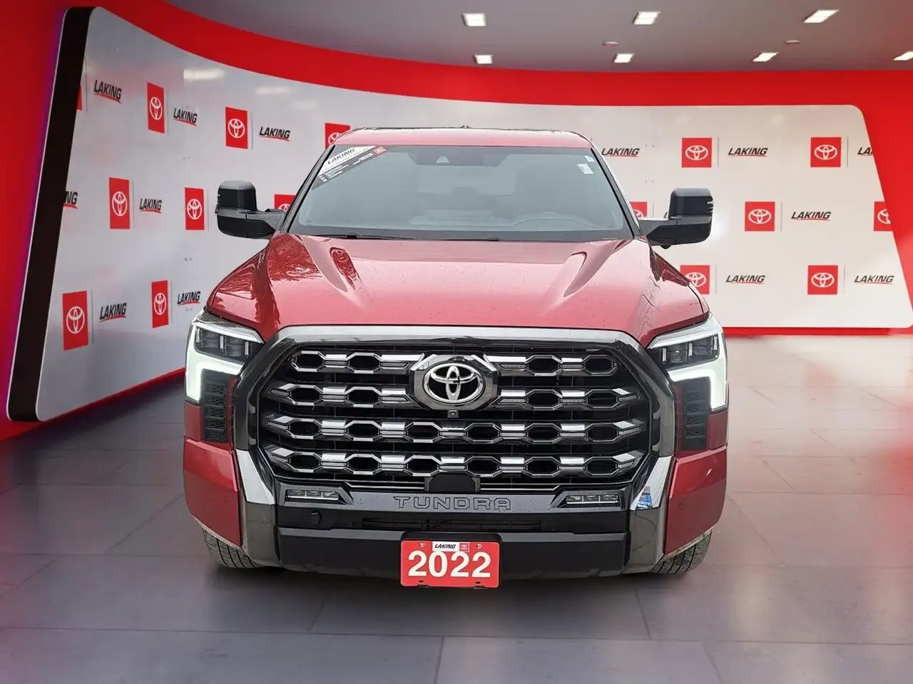 Toyota Tundra снимка Toyota Tundra