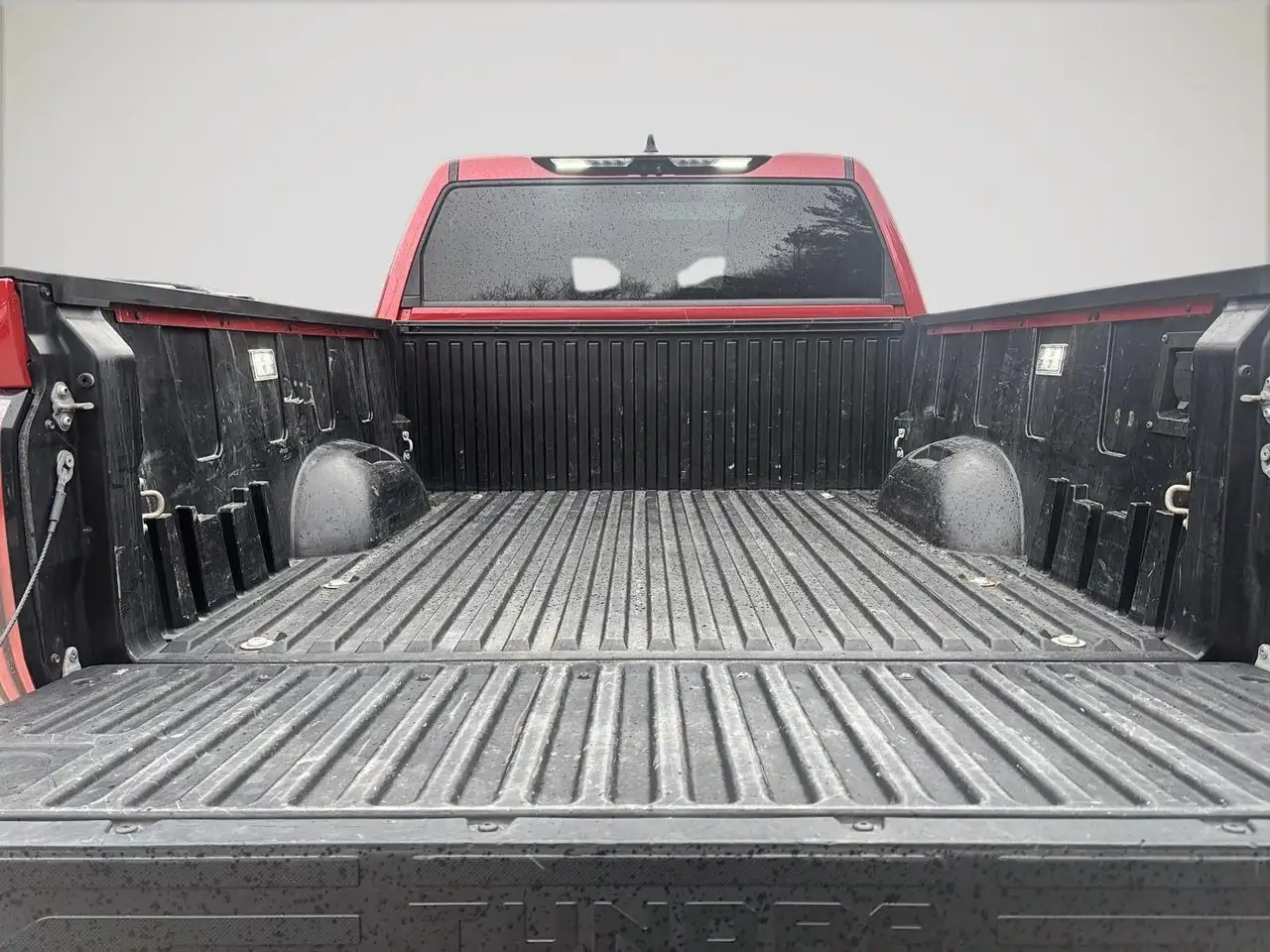 Toyota Tundra снимка Toyota Tundra