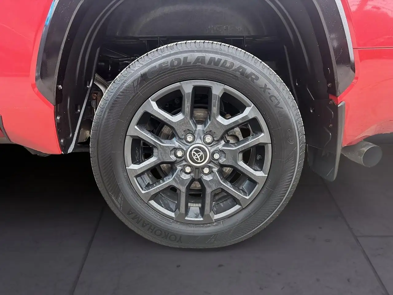 Toyota Tundra снимка Toyota Tundra