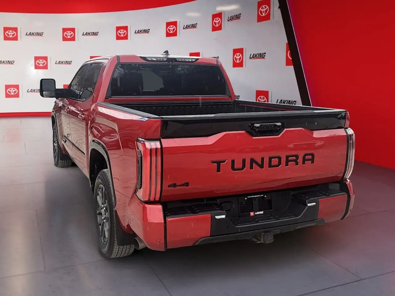 Toyota Tundra снимка Toyota Tundra