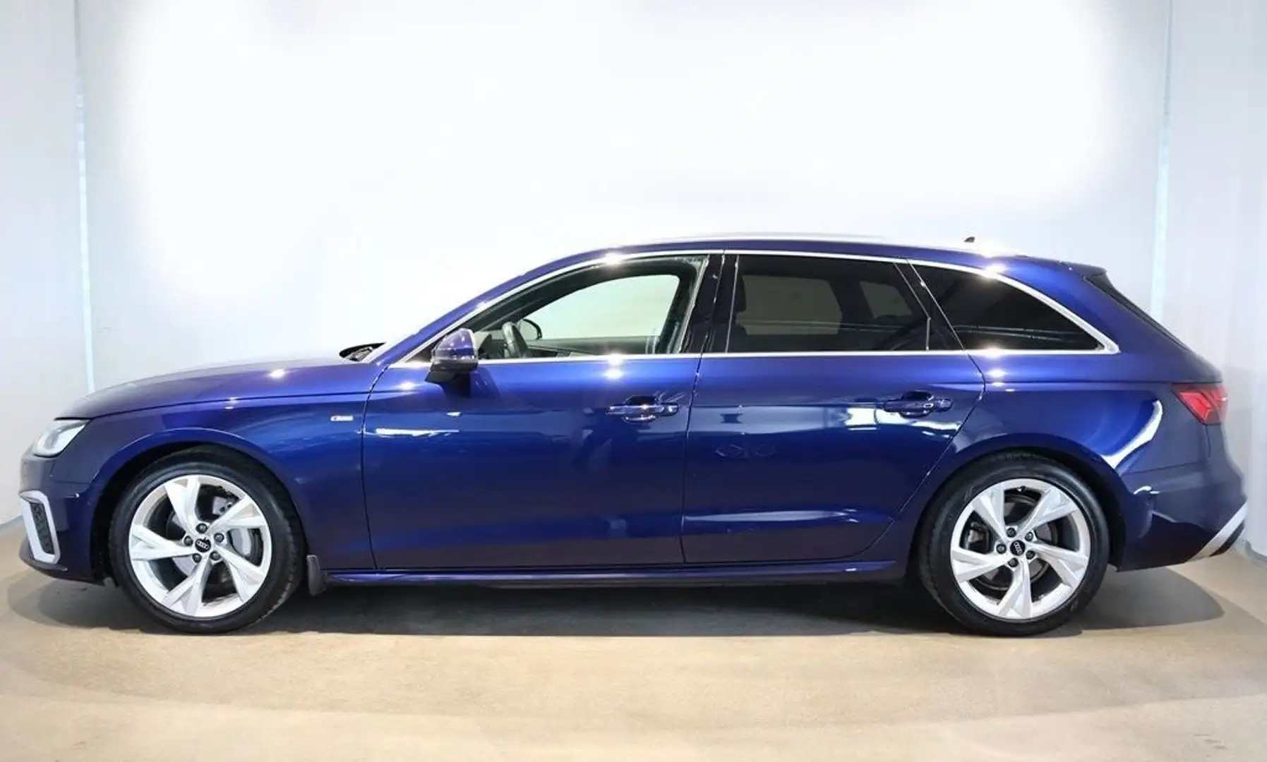 Audi A4 40 TFSI quattro S line Matrix-LED, STH, AHV Blau - 2