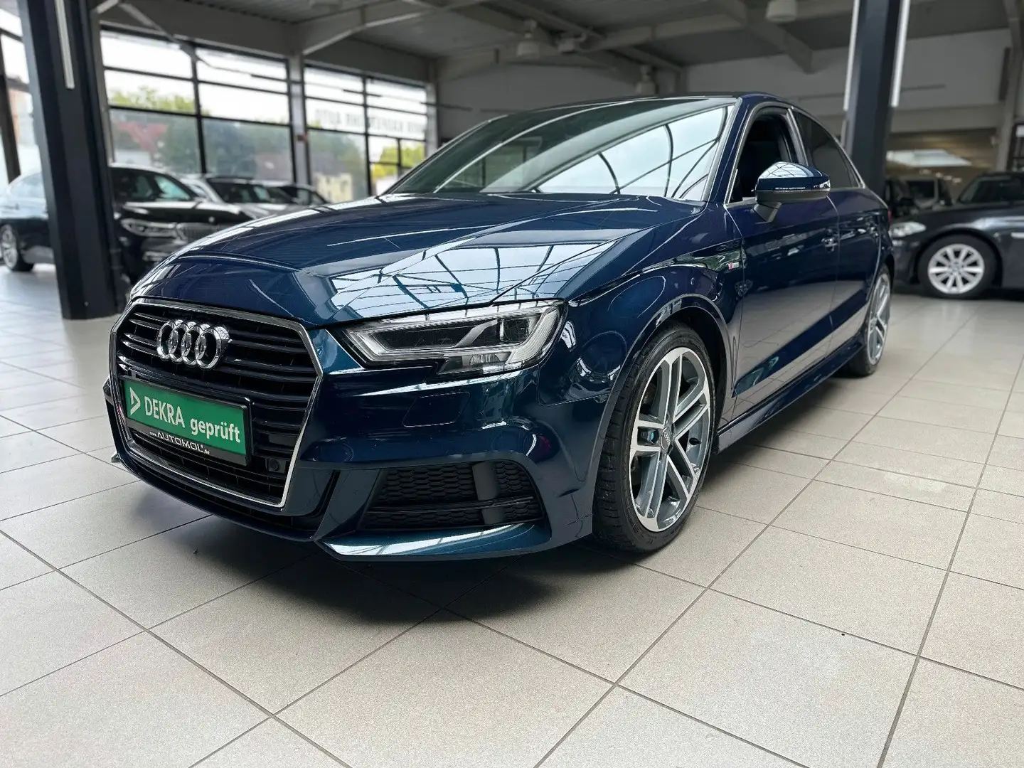 Audi A3 Limousine 35 TDI sport S-Line Navi SHZ Bleu - 1