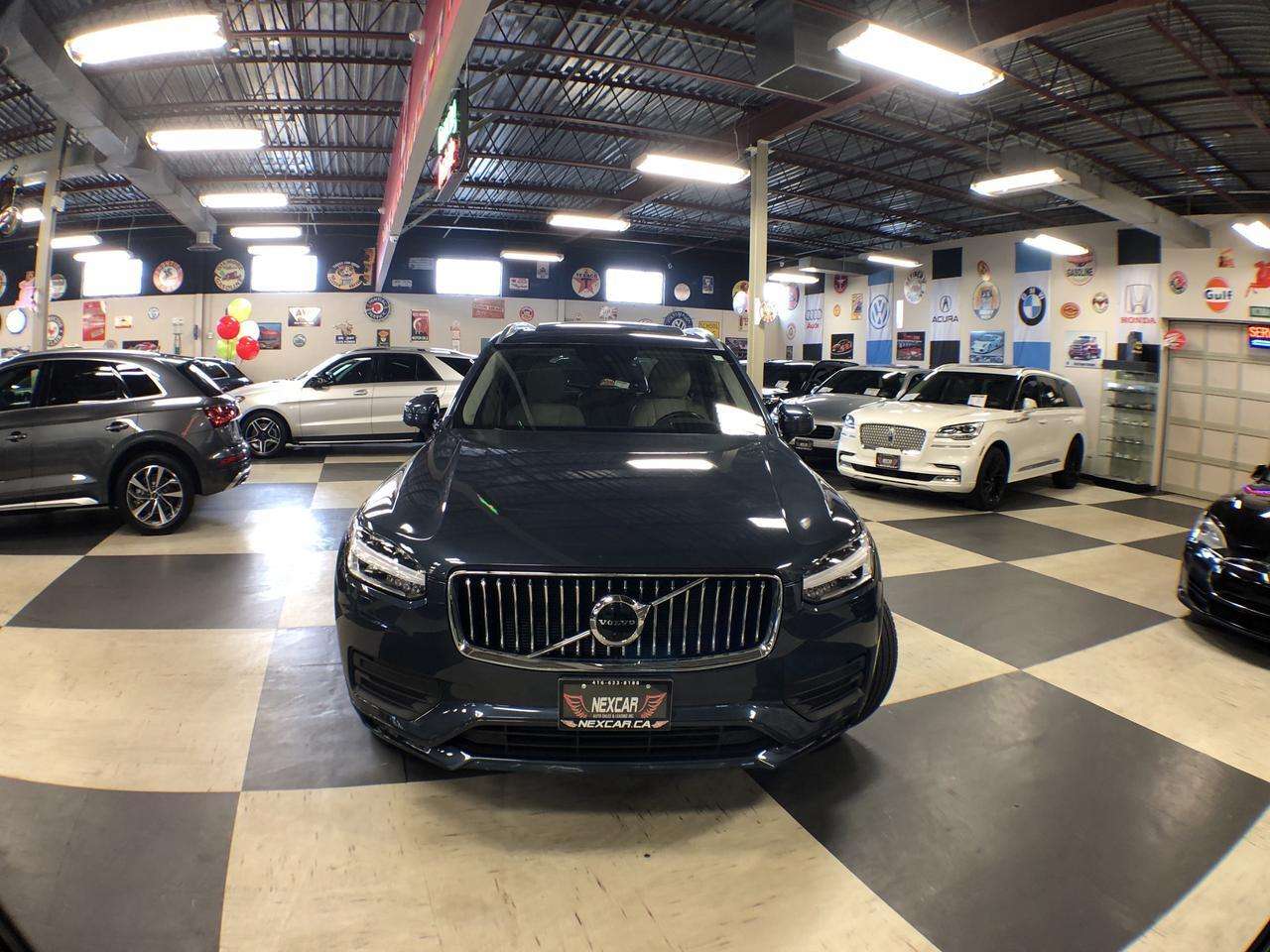 2022 Volvo XC90 MOMENTUM 7 PASS AWD LEATHER PAN/ROOF NAV CAMERA alt 2