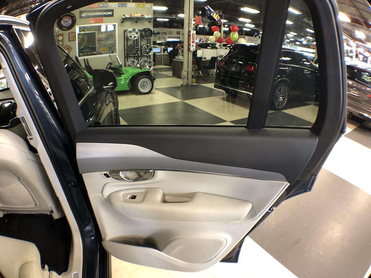 2022 Volvo XC90 MOMENTUM 7 PASS AWD LEATHER PAN/ROOF NAV CAMERA thumb 34