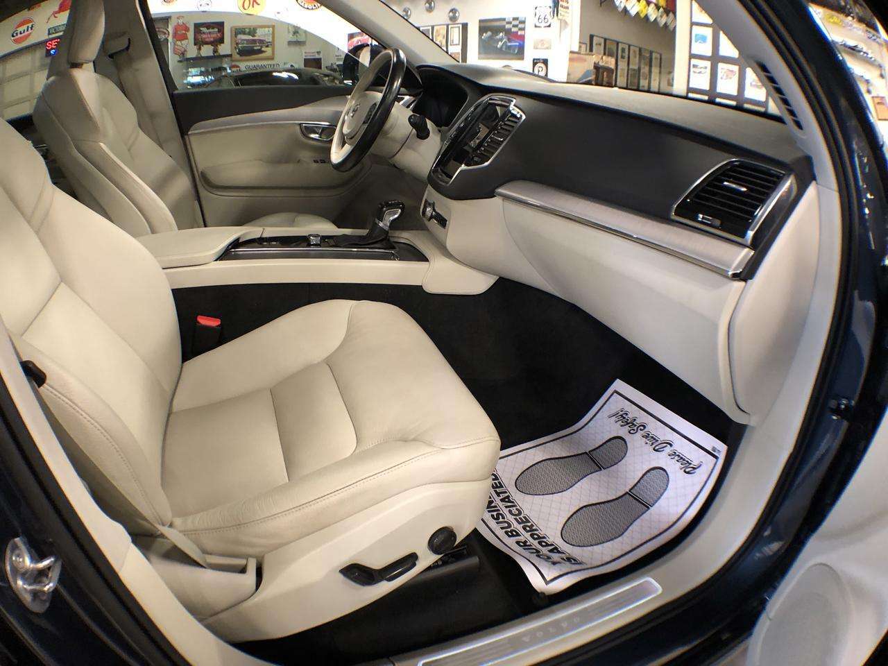 2022 Volvo XC90 MOMENTUM 7 PASS AWD LEATHER PAN/ROOF NAV CAMERA thumb 36