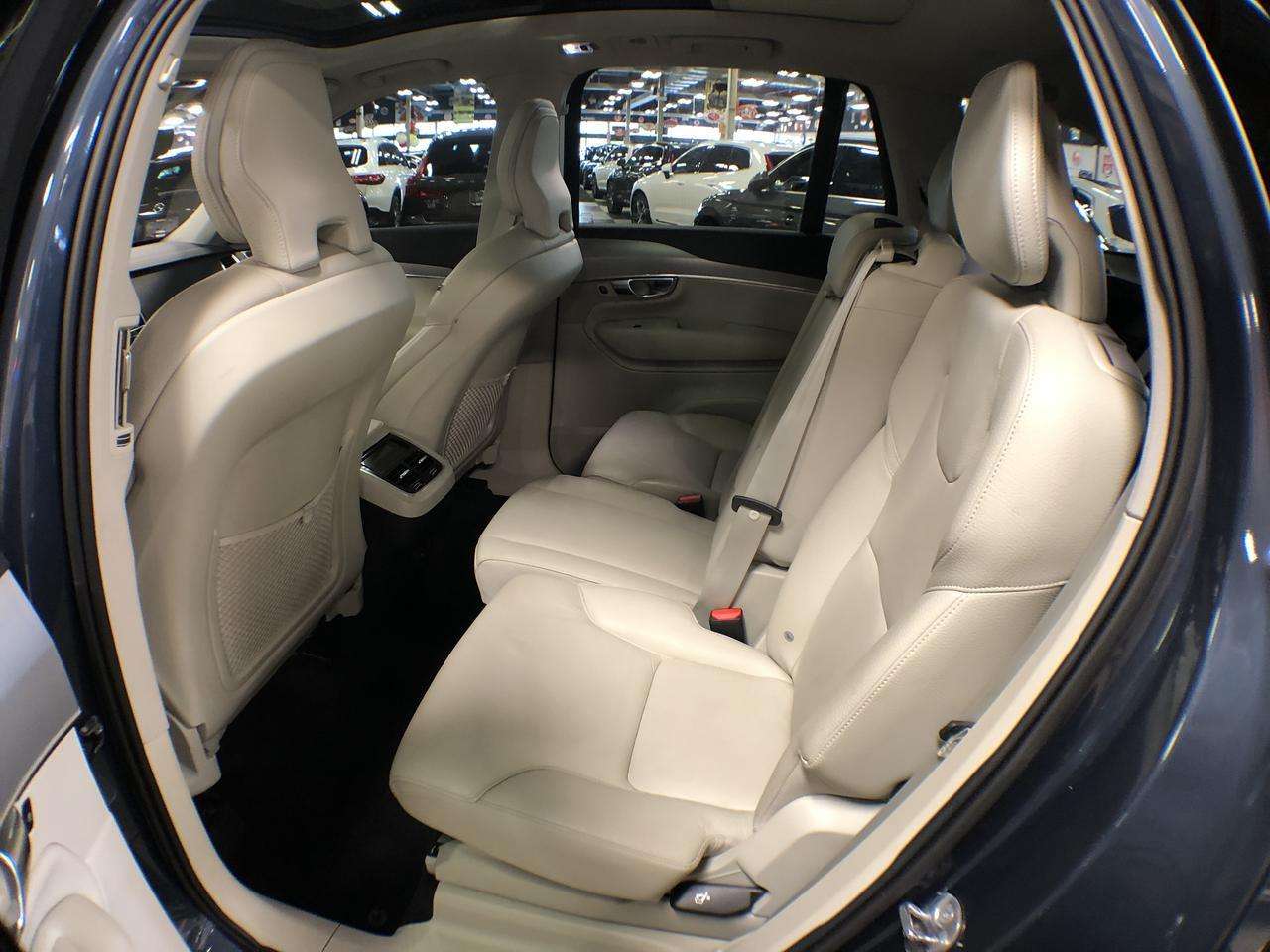 2022 Volvo XC90 MOMENTUM 7 PASS AWD LEATHER PAN/ROOF NAV CAMERA thumb 31