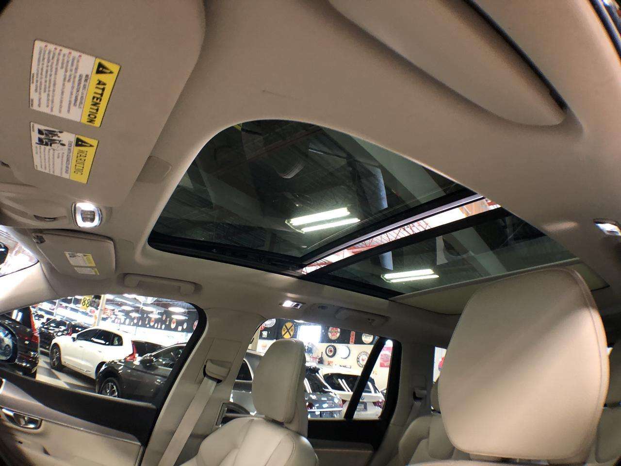 2022 Volvo XC90 MOMENTUM 7 PASS AWD LEATHER PAN/ROOF NAV CAMERA thumb 18