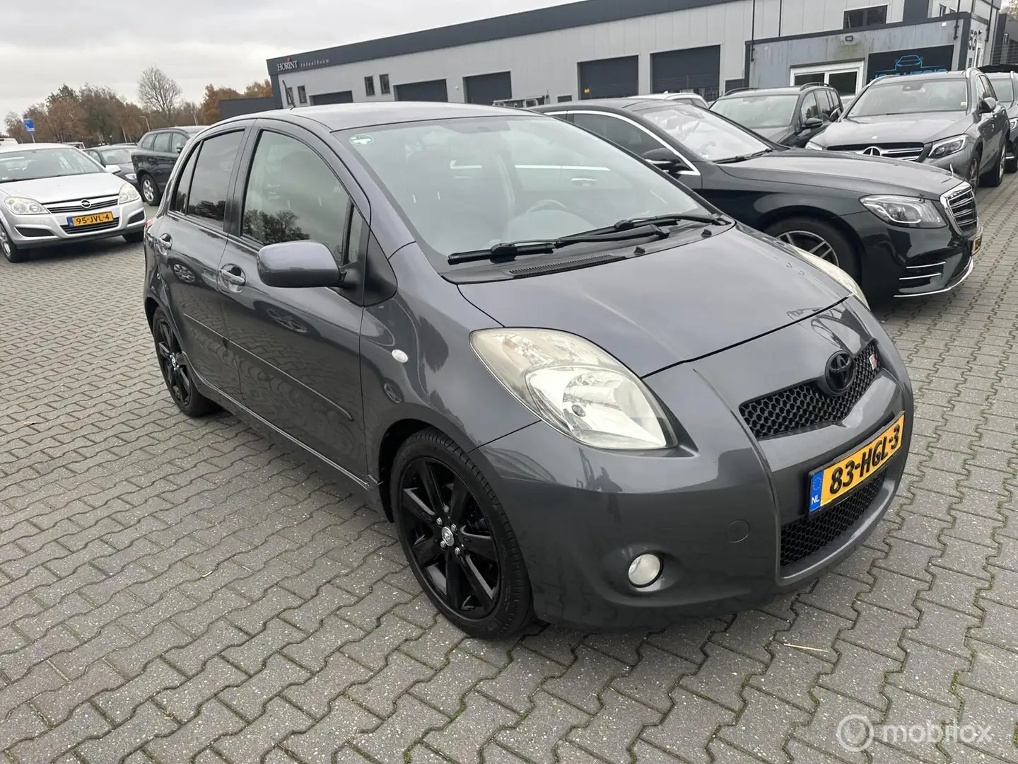Toyota Yaris 1.8 VVTi TS zeer mooi Grijs - 1