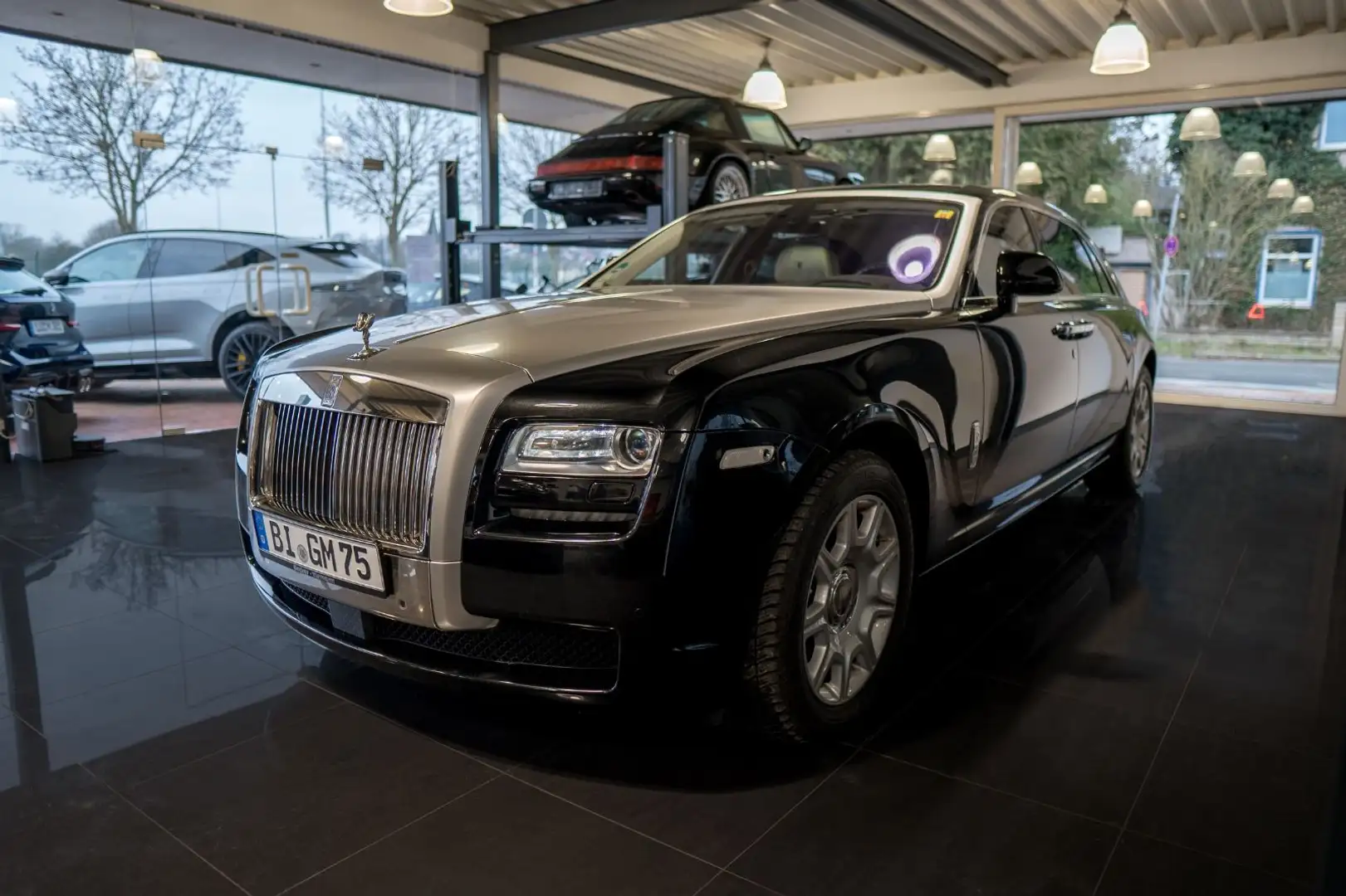 Rolls-Royce Ghost Family EWB orig 32800km langer Radstand Fekete - 2