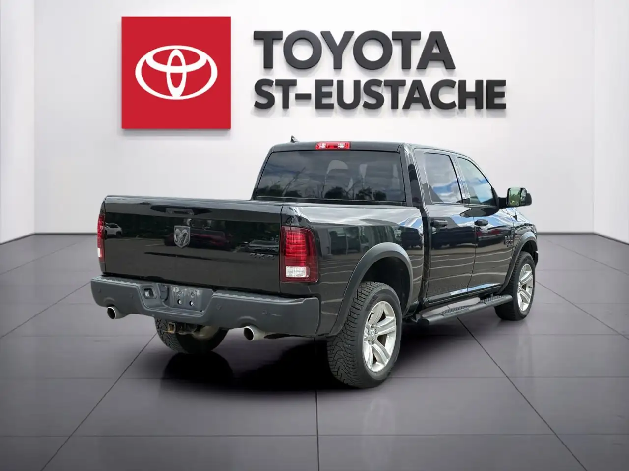 RAM 1500 снимка RAM 1500