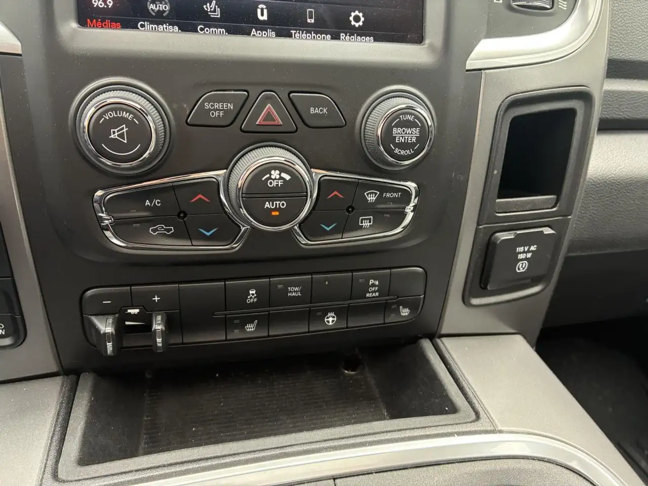 RAM 1500 снимка RAM 1500