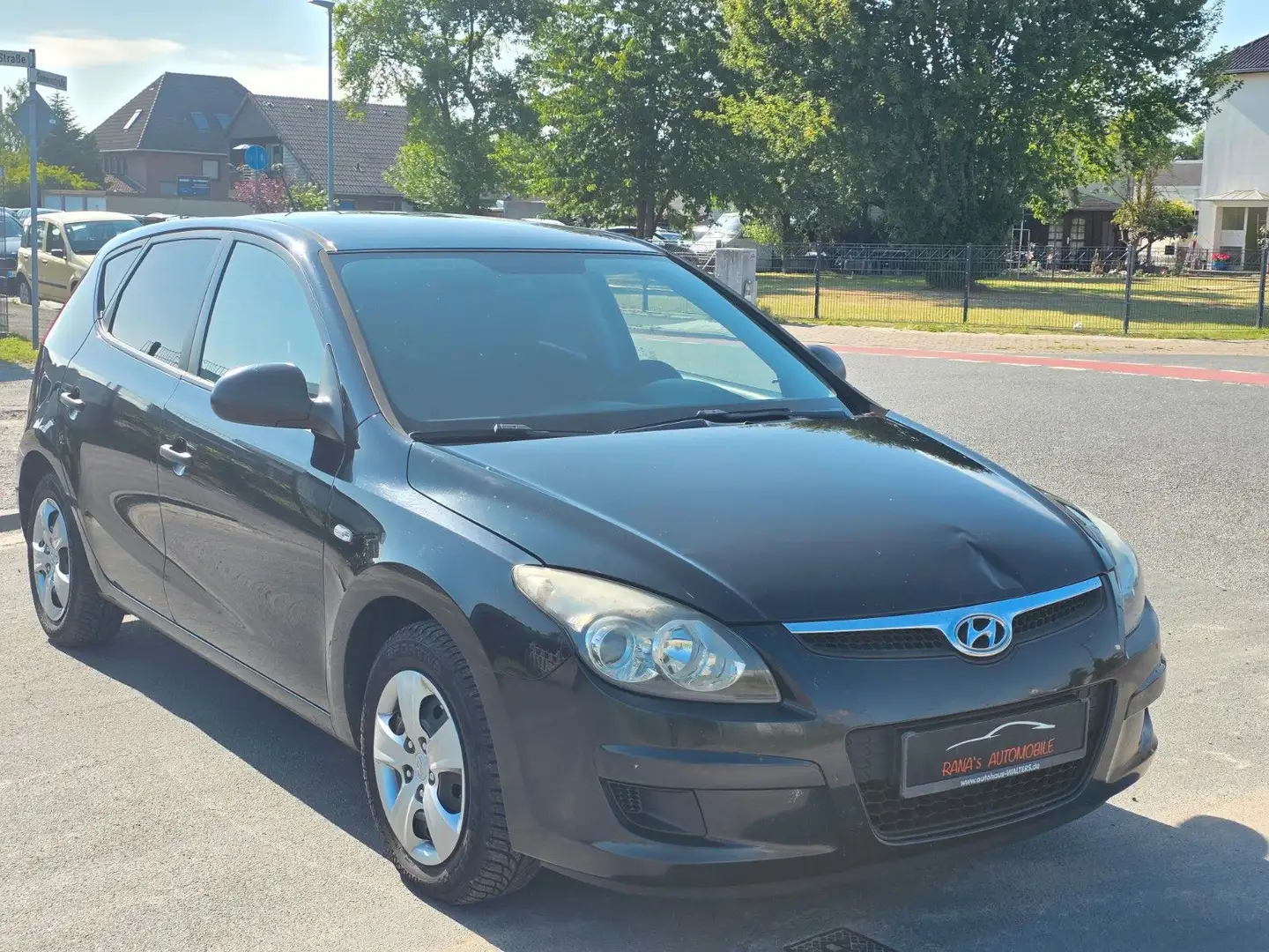 Hyundai i30 Edition+ Benzin +Flüssiggas.(Anhänger) Noir - 1