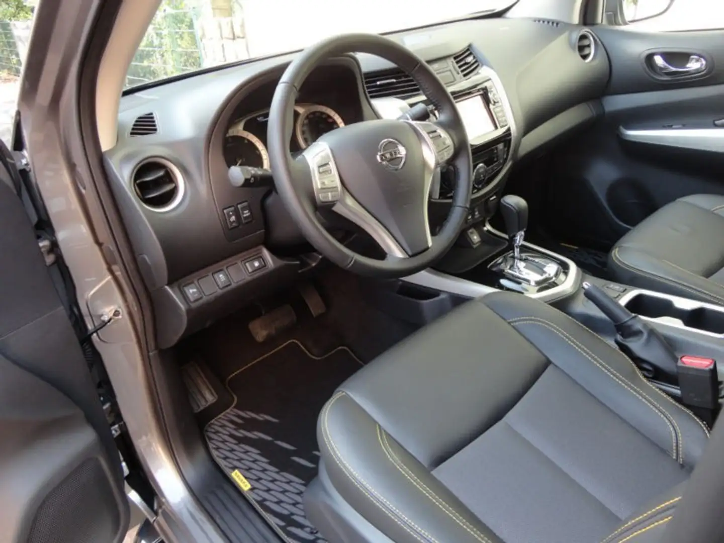 Nissan Navara 2.3dCi DCb. N-Guard Aut. 190 - 2