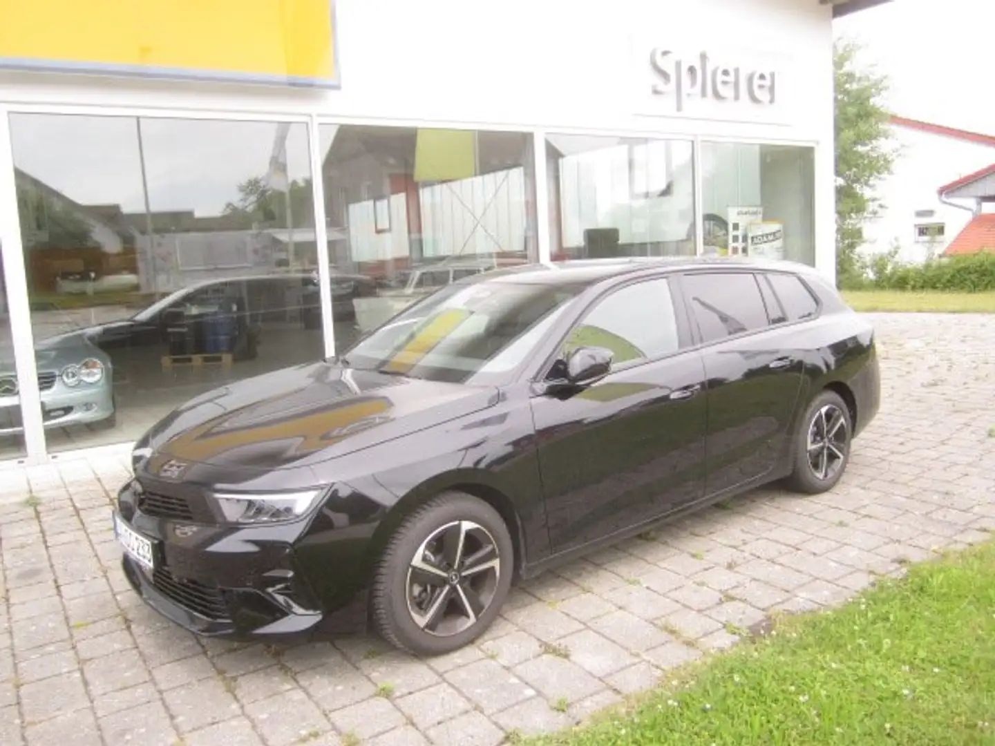 Opel Astra L ST 1.2 Turbo GS *Rückfahrkamera 360° *AHK Schwarz - 1