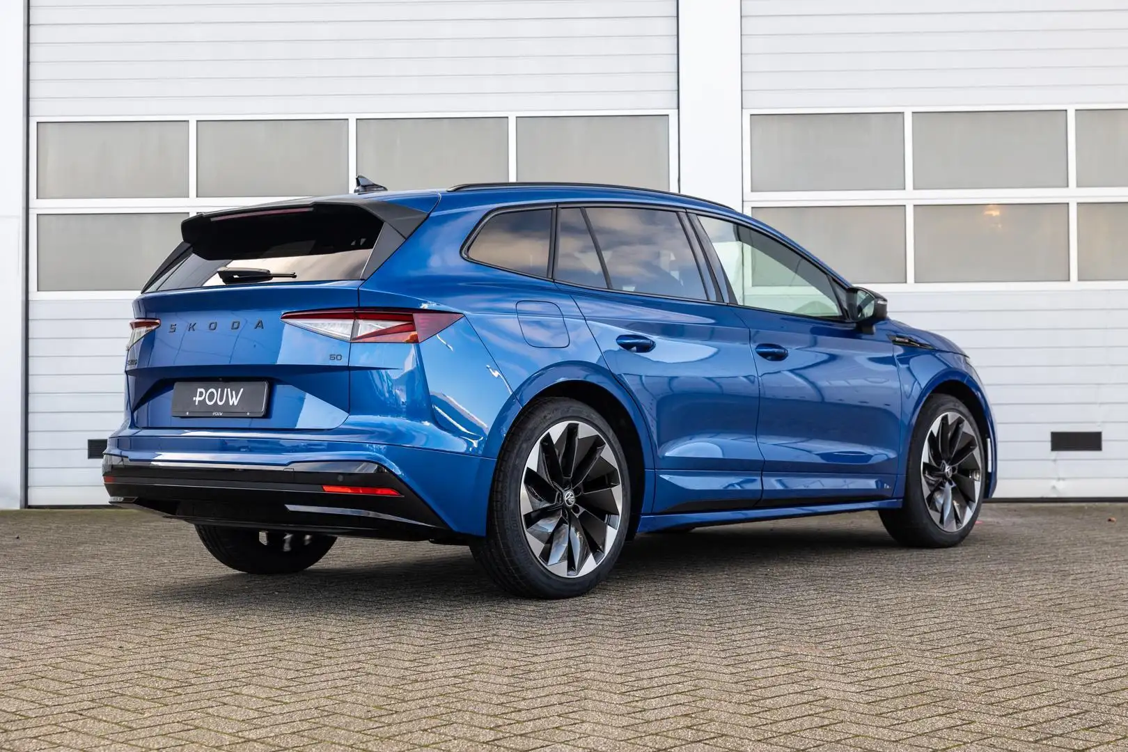 Skoda Enyaq 60 179pk Sportline | Achteruitrijcamera | Voorstoe Blauw - 2