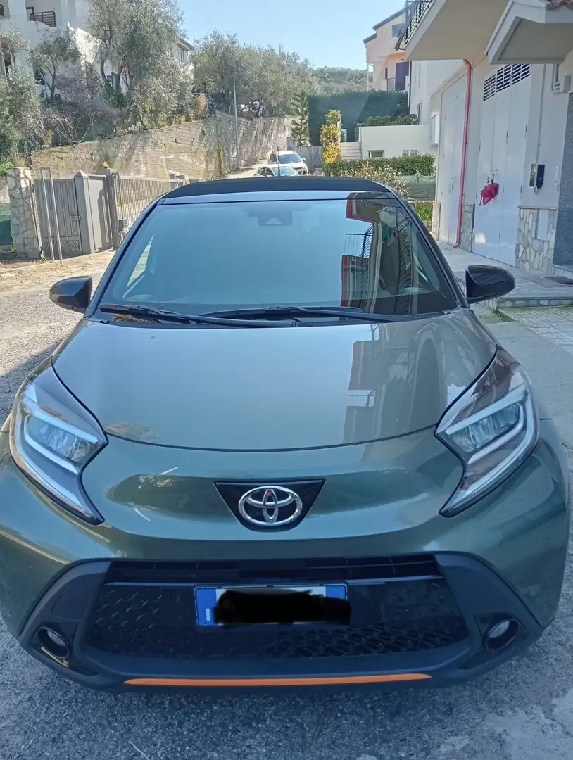 Toyota Aygo Aygo+X+Air+X+1.0+Limited+Air+72cv Verde - 1