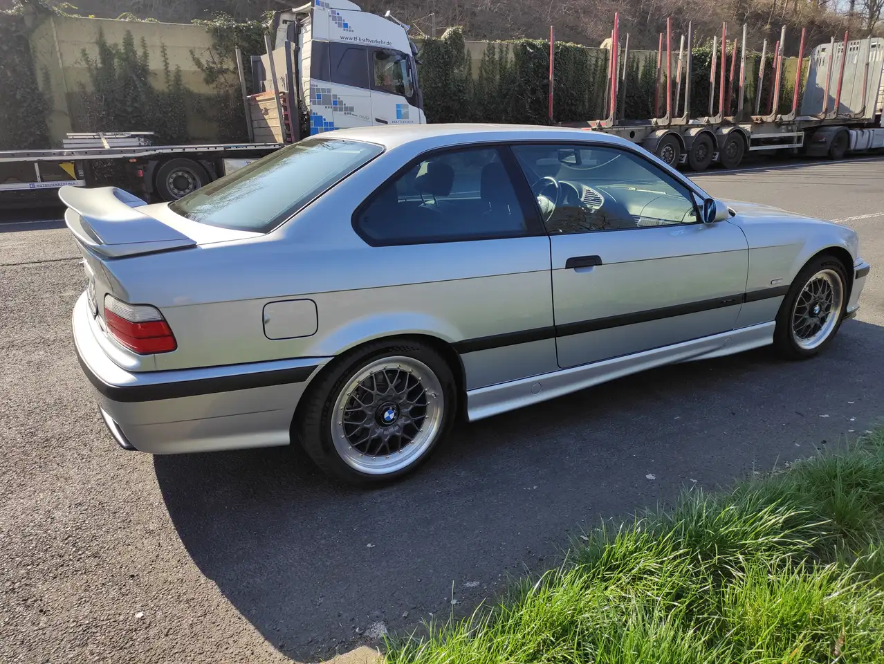 BMW 328i M-Clubsport, foto 2
