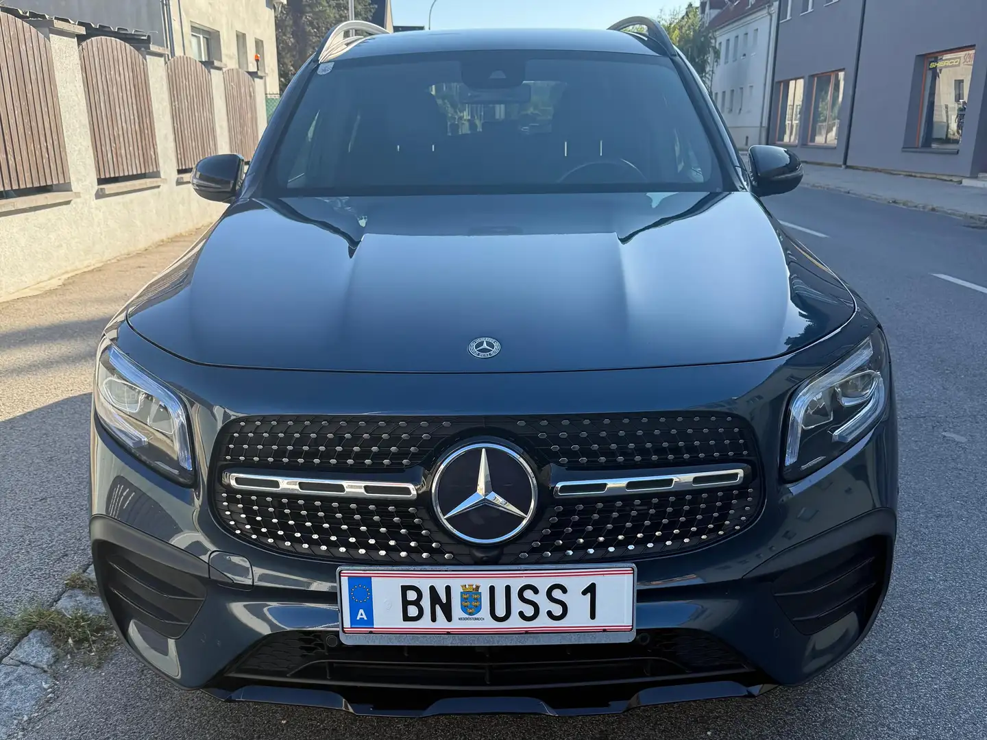 Mercedes-Benz GLB 200 GLB 200 d 4MATIC Aut. Blau - 2