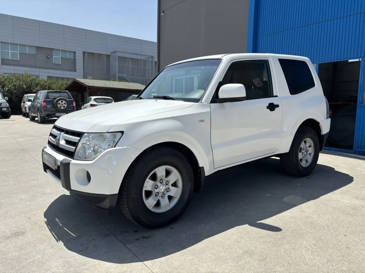 Mitsubishi Montero 3.2DI-D Intense Wit - 2