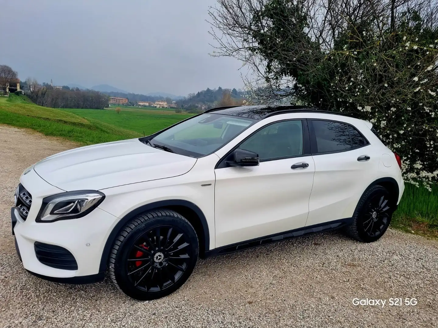 Mercedes-Benz GLA 200 d Night Edition 4matic auto - 1