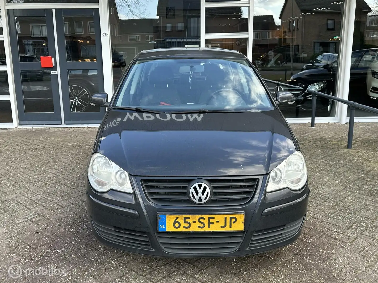 Volkswagen Polo 1.2-12V Optive 5-deurs met Airco! Zwart - 2