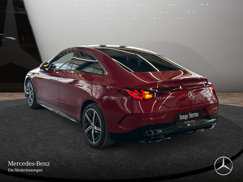 Mercedes-Benz CLA 250 AMG Pano Multibeam Distr. HUD AHK Night — photo 10